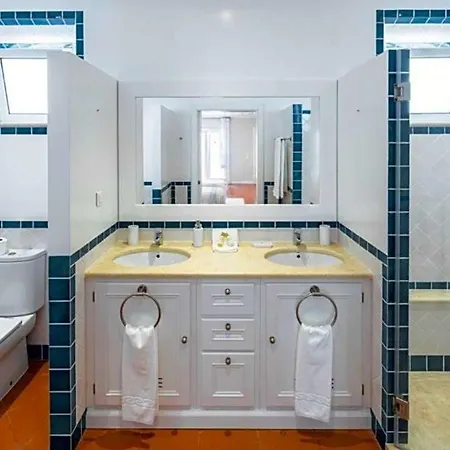 Вилла Sleeps 14 Pool Air Con Wifi Боликейме