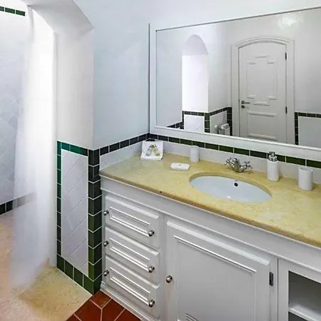 Villa Sleeps 14 Pool Air Con Wifi *